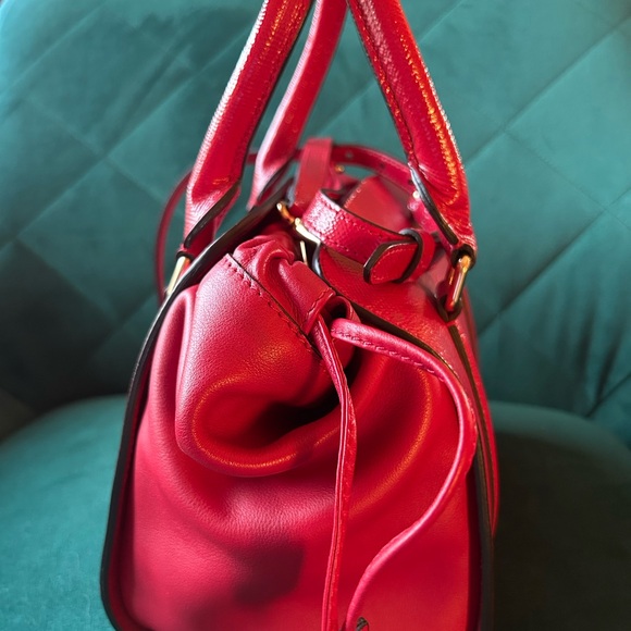 Burberry Leather Crossbody Shoulder Bag Red - Picture 4 of 13